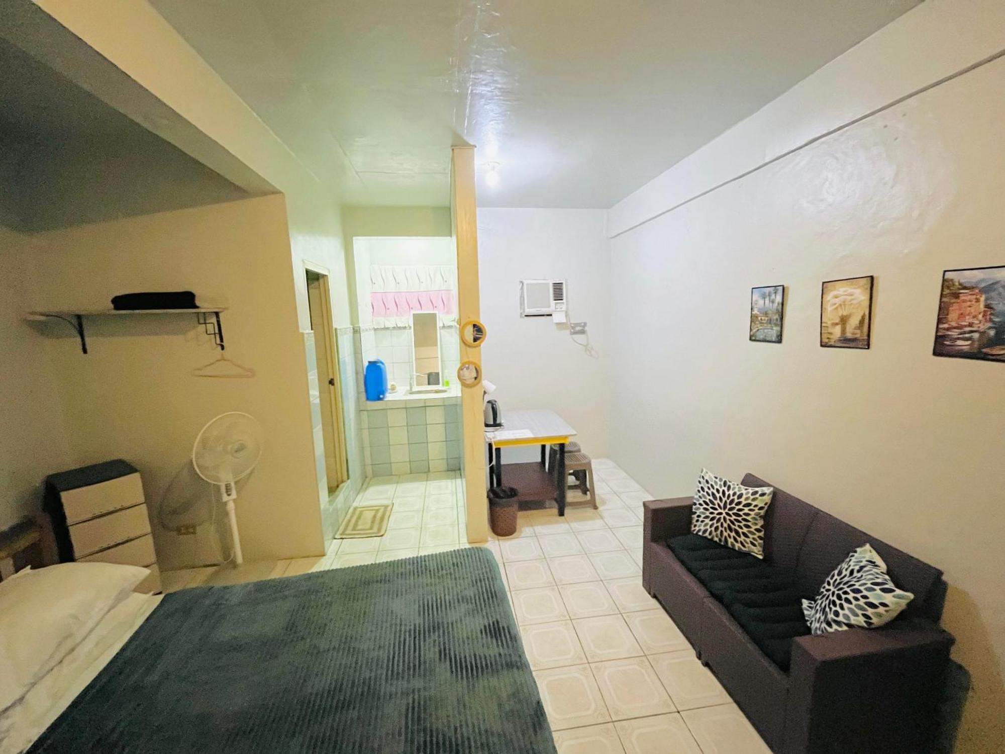 The Studio Byhome Puerto Princesa Екстер'єр фото
