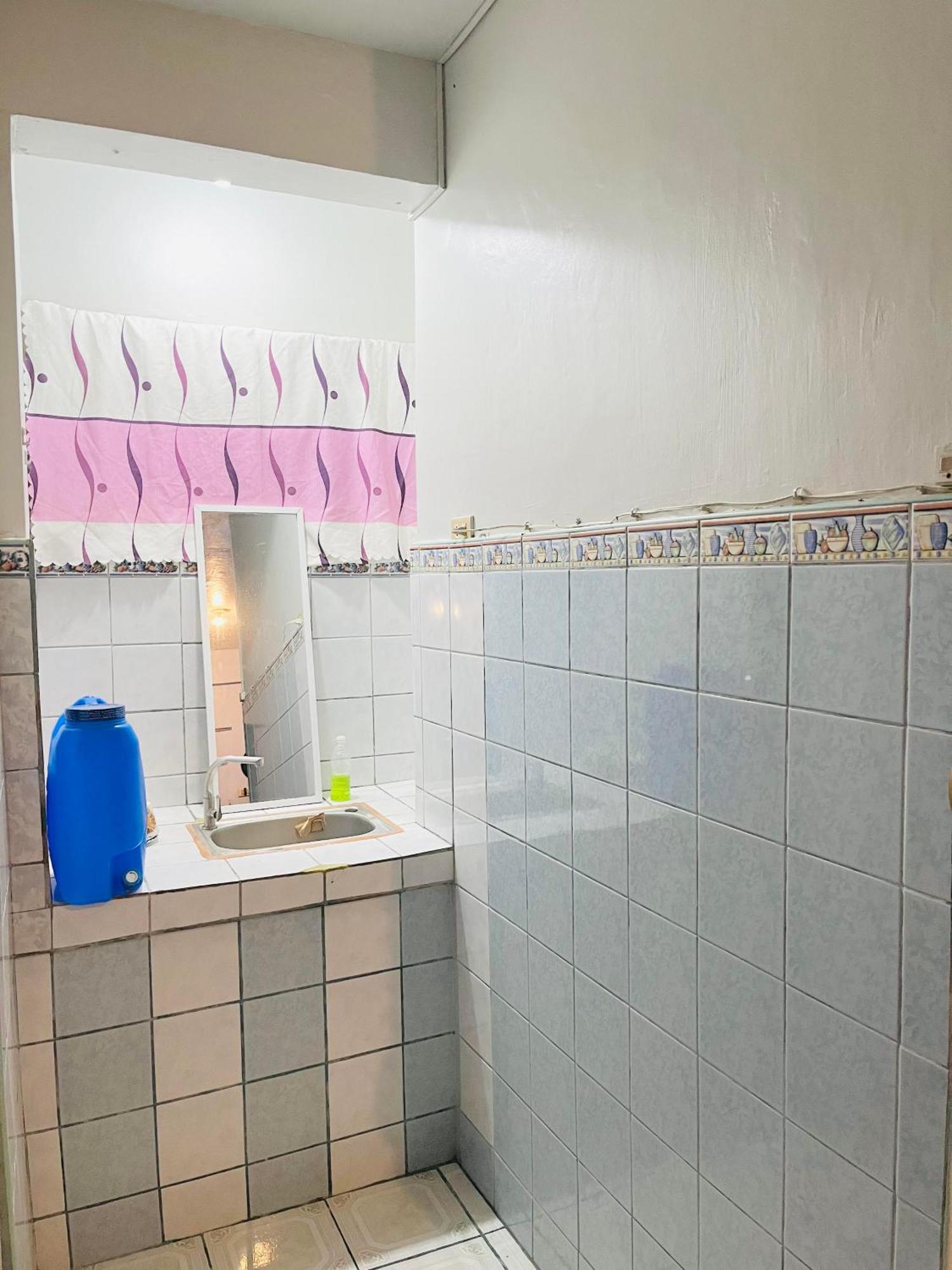 The Studio Byhome Puerto Princesa Екстер'єр фото
